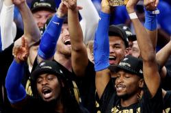 开云体育入口-包含精彩绝伦！湖人力挫热火夺得NBA总冠军的词条