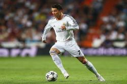 开云体育入口-霓虹赛道与存在感艺术，拉梅洛如何定义F1街道赛之夜