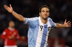 开云体育-伊朗门神拉亚一战封神，尤文强势晋级背后的关键先生