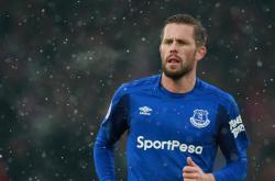 开云体育登录-西甲国家德比之夜，布克攻防两端统治