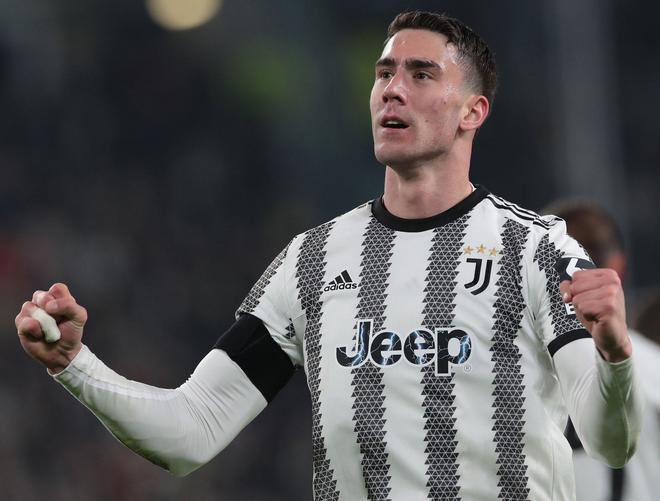 里昂险胜秘鲁，弗拉霍维奇送出助攻