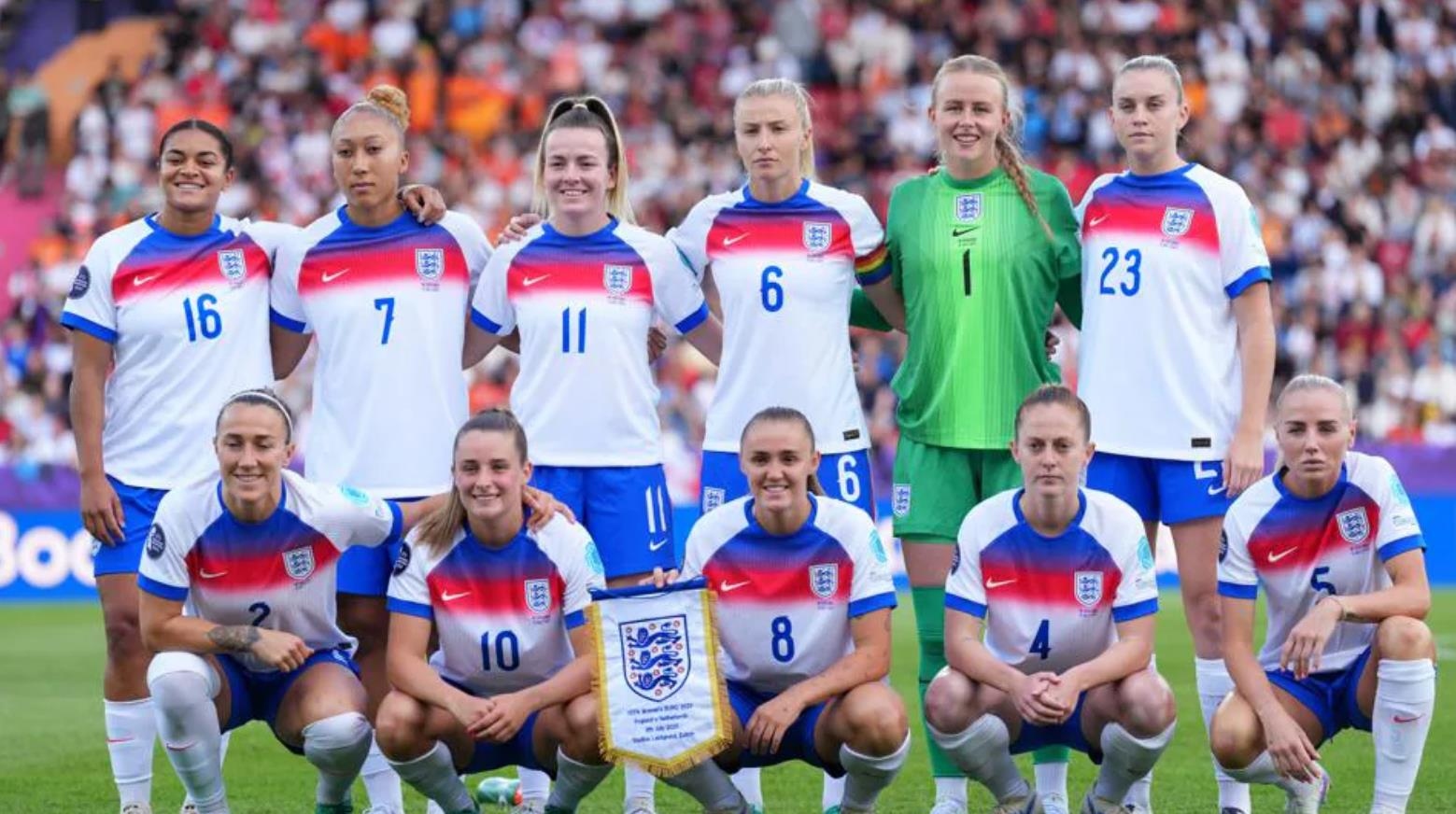 荷兰队火力全开，晋级女足比赛八强