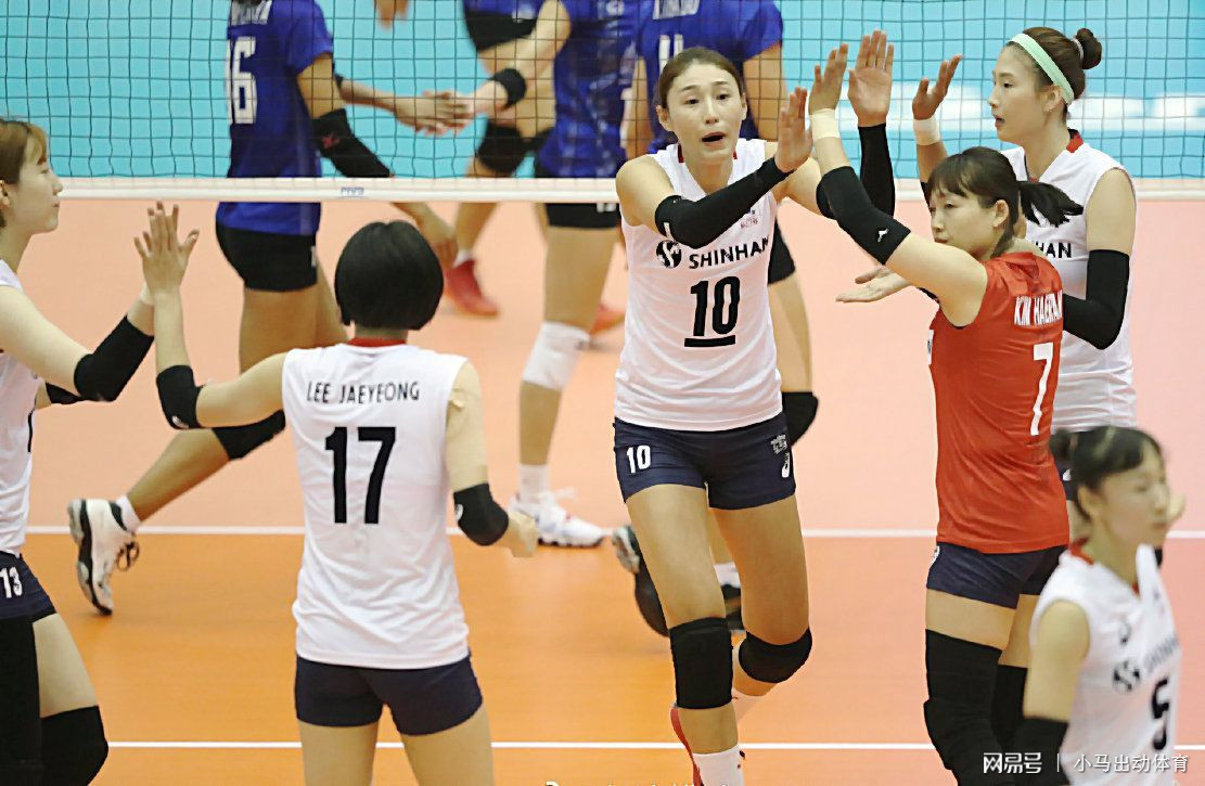 韩国队击败美国，获得女子排球冠军