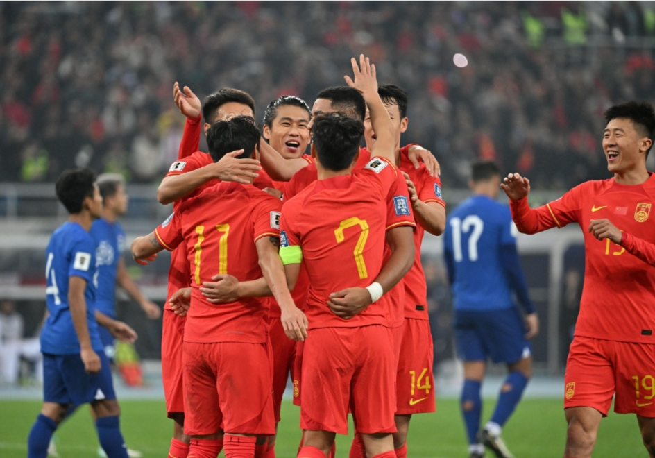 球员们在比赛中发挥出色，用实力征服对手