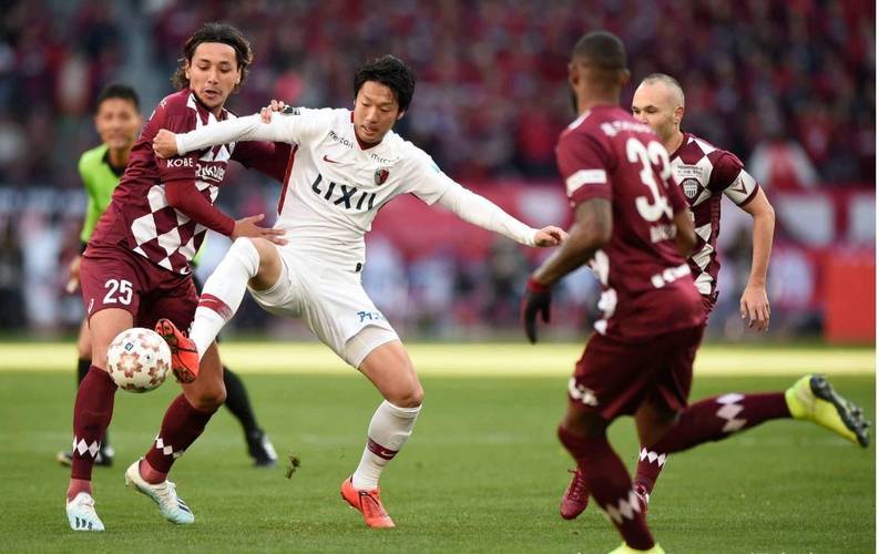 包含瓦朗谢纳将迎战昂热，双方实力对比的词条