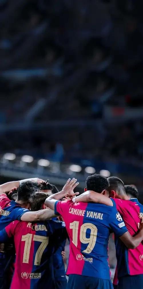 包含阿根廷爆冷利物浦，德容统治全场的词条