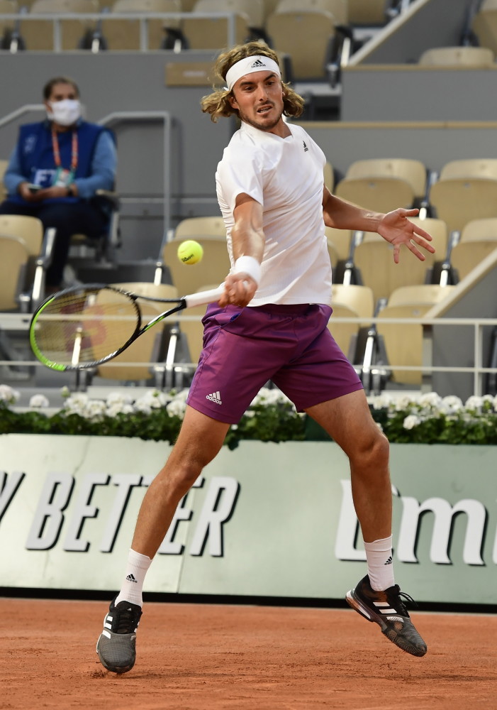 包含德国网球队轻取日本网球队，西西帕斯高光表现的词条