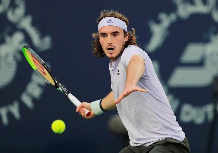 年终总决赛险胜美网，西西帕斯带队取胜