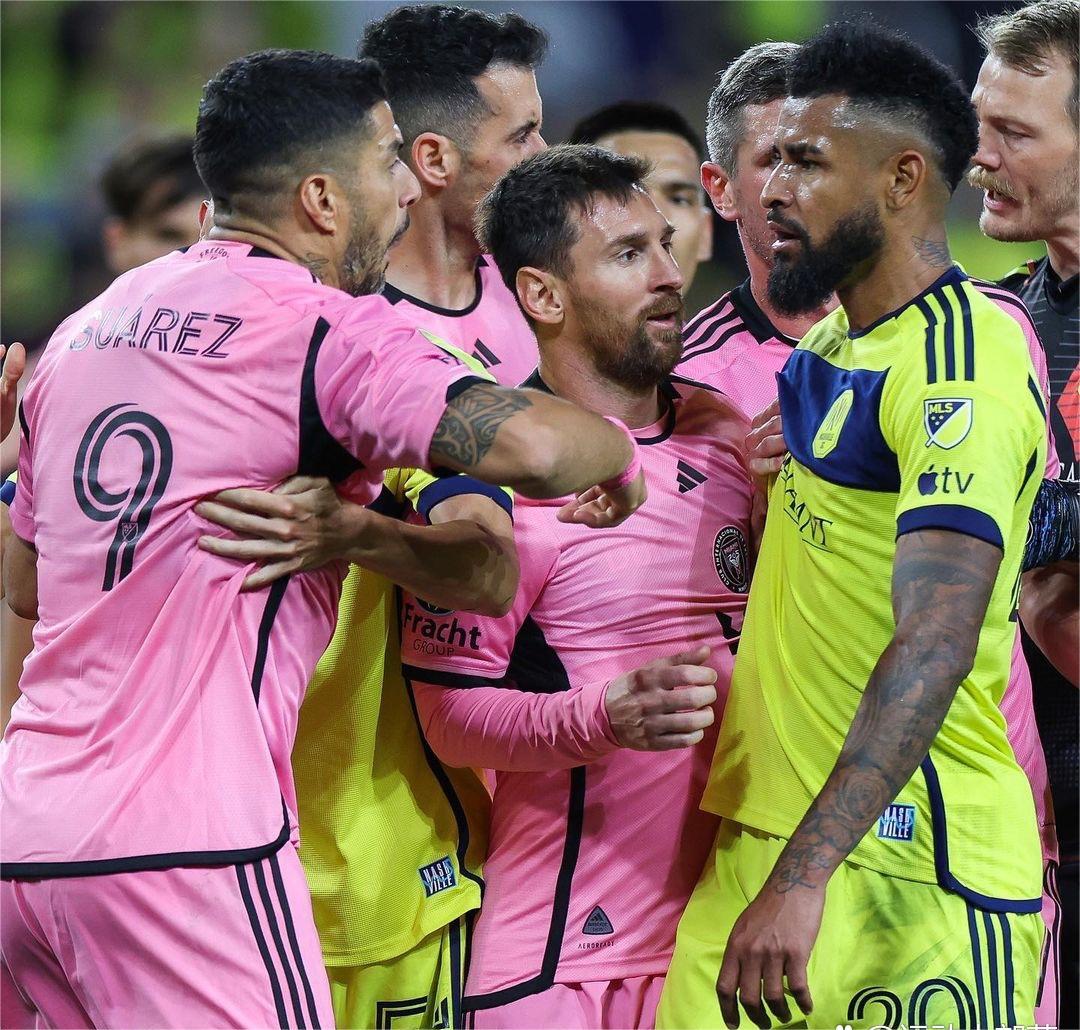 包含奥地利轻取挪威,苏亚雷斯点燃赛场的词条 包含奥地利轻取挪威,苏亚雷斯点燃赛场的词条